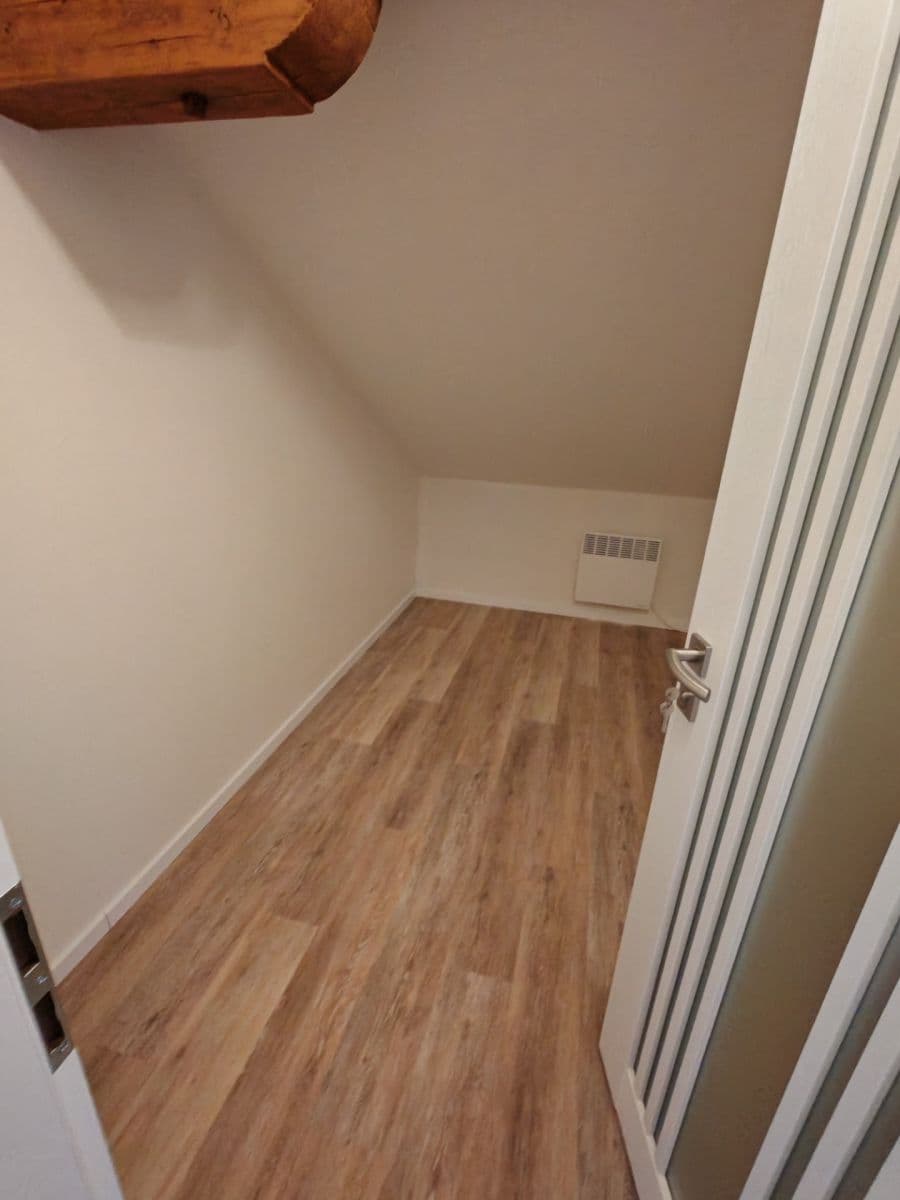 2 bedroom with open-plan kitchen flat to rent, 126 m², Navrátilova, Prague, Prague 2 bedroom with open-plan kitchen flat to rent, 126 m², Navrátilova, Prague, Prague