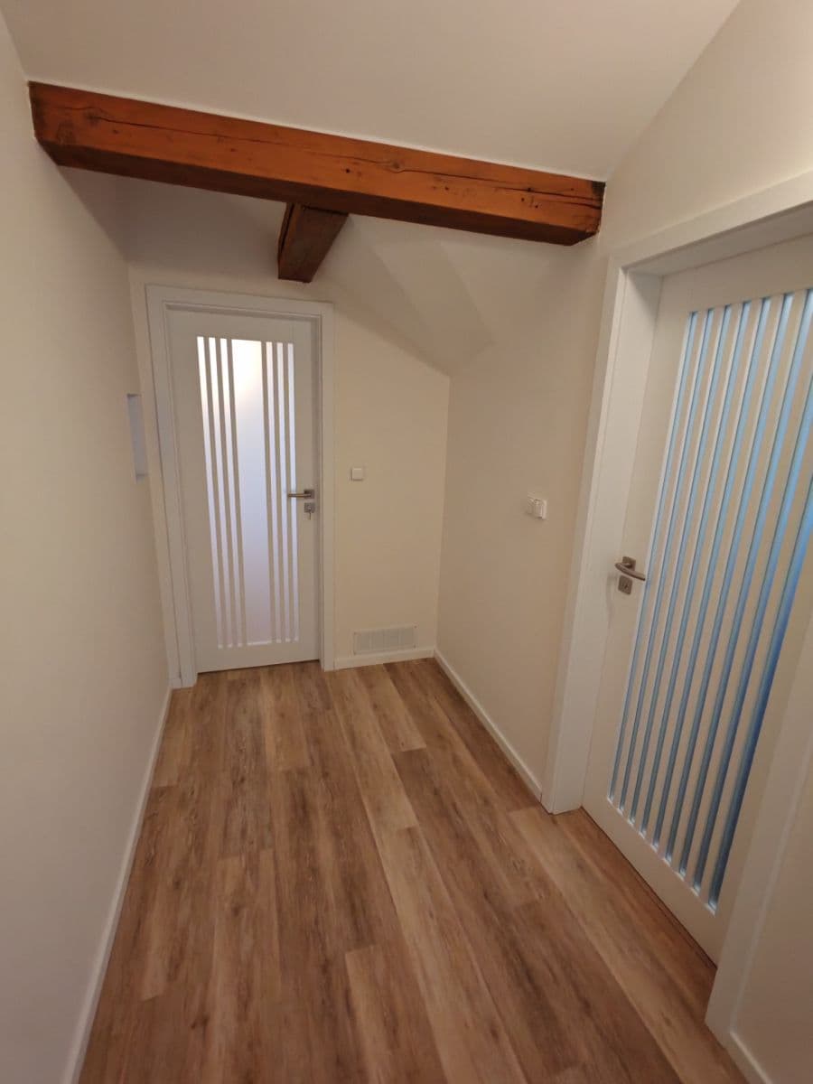 2 bedroom with open-plan kitchen flat to rent, 126 m², Navrátilova, Prague, Prague 2 bedroom with open-plan kitchen flat to rent, 126 m², Navrátilova, Prague, Prague