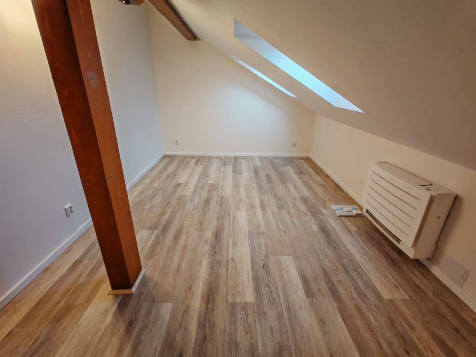 2 bedroom with open-plan kitchen flat to rent, 126 m², Navrátilova, Prague, Prague 2 bedroom with open-plan kitchen flat to rent, 126 m², Navrátilova, Prague, Prague