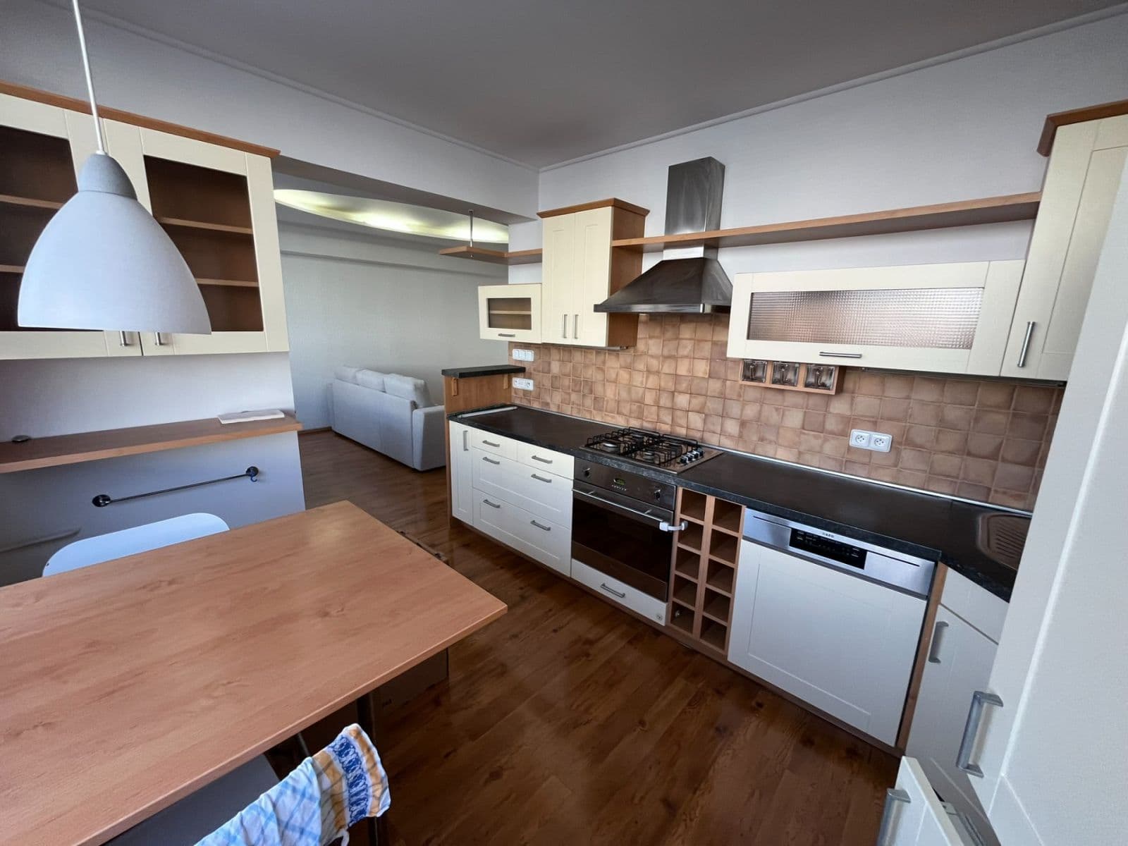 3 bedroom flat to rent, 77 m², Jana Palacha, Mladá Boleslav, Středočeský Region 3 bedroom flat to rent, 77 m², Jana Palacha, Mladá Boleslav, Středočeský Region