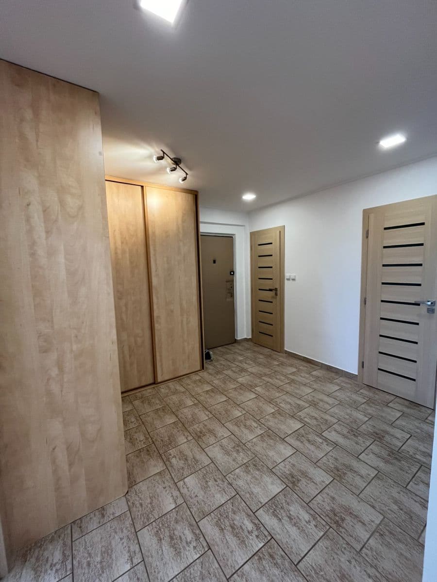 3 bedroom flat to rent, 77 m², Jana Palacha, Mladá Boleslav, Středočeský Region 3 bedroom flat to rent, 77 m², Jana Palacha, Mladá Boleslav, Středočeský Region