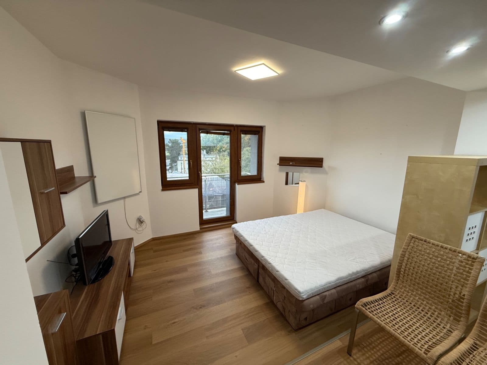 Studio flat to rent, 30 m², Na Mrázovce, Prague, Prague Studio flat to rent, 30 m², Na Mrázovce, Prague, Prague