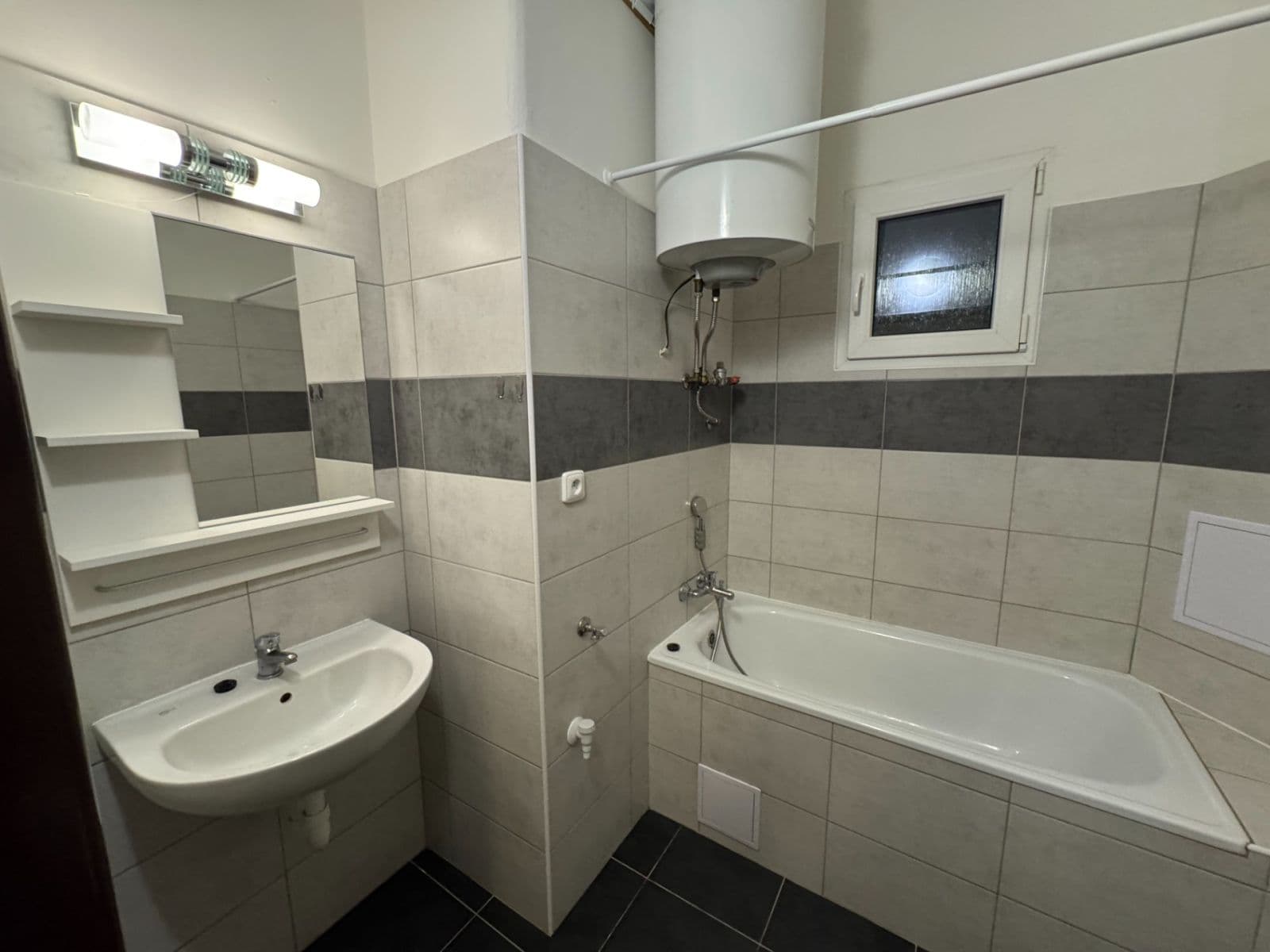 Studio flat to rent, 28 m², Křížová, Prague, Prague Studio flat to rent, 28 m², Křížová, Prague, Prague