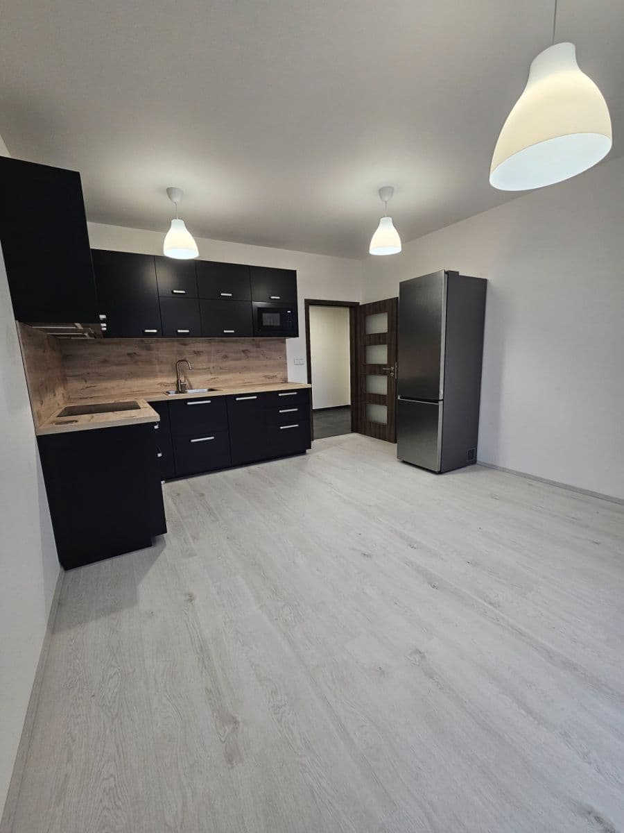 1 bedroom with open-plan kitchen flat to rent, 50 m², Augustina Lukeše, Brandýs nad Labem-Stará Boleslav, Středočeský Region 1 bedroom with open-plan kitchen flat to rent, 50 m², Augustina Lukeše, Brandýs nad Labem-Stará Boleslav, Středočeský Region