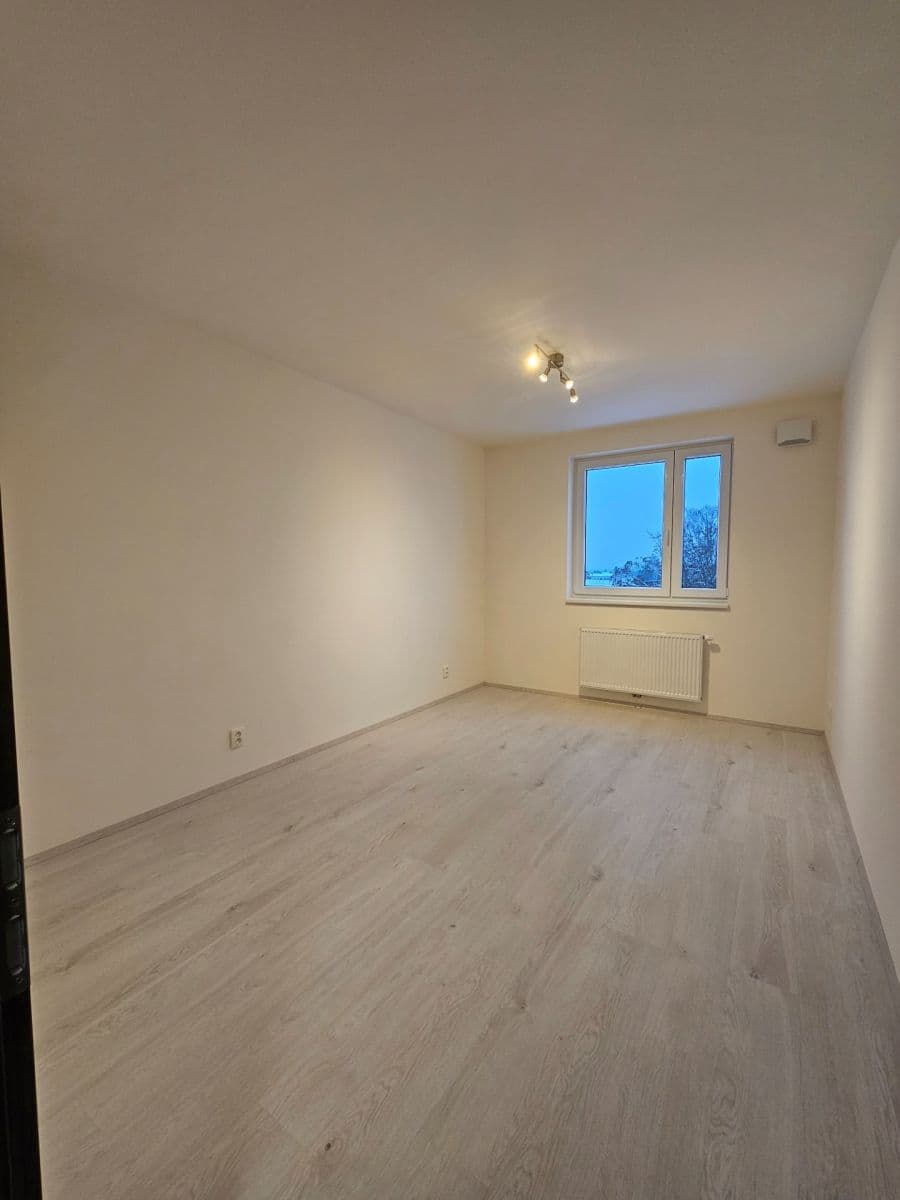 1 bedroom with open-plan kitchen flat to rent, 50 m², Augustina Lukeše, Brandýs nad Labem-Stará Boleslav, Středočeský Region 1 bedroom with open-plan kitchen flat to rent, 50 m², Augustina Lukeše, Brandýs nad Labem-Stará Boleslav, Středočeský Region