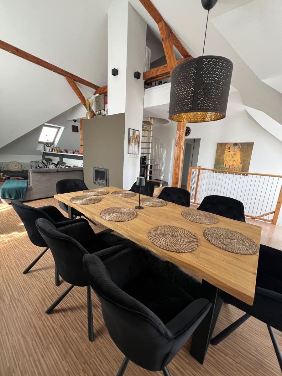 4 bedroom with open-plan kitchen flat for sale, 159 m², Kostelecká, Mratín, Středočeský Region 4 bedroom with open-plan kitchen flat for sale, 159 m², Kostelecká, Mratín, Středočeský Region