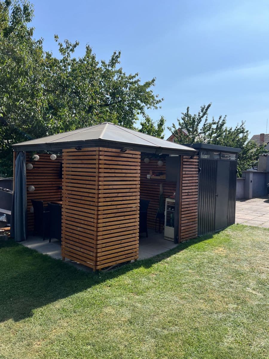 4 bedroom with open-plan kitchen flat for sale, 159 m², Kostelecká, Mratín, Středočeský Region 4 bedroom with open-plan kitchen flat for sale, 159 m², Kostelecká, Mratín, Středočeský Region