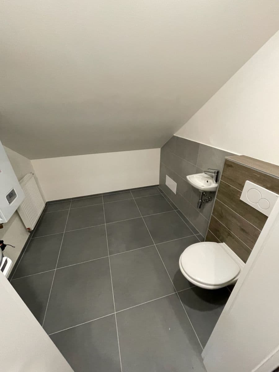 1 bedroom with open-plan kitchen flat to rent, 69 m², Chomutice, Královéhradecký Region 1 bedroom with open-plan kitchen flat to rent, 69 m², Chomutice, Královéhradecký Region