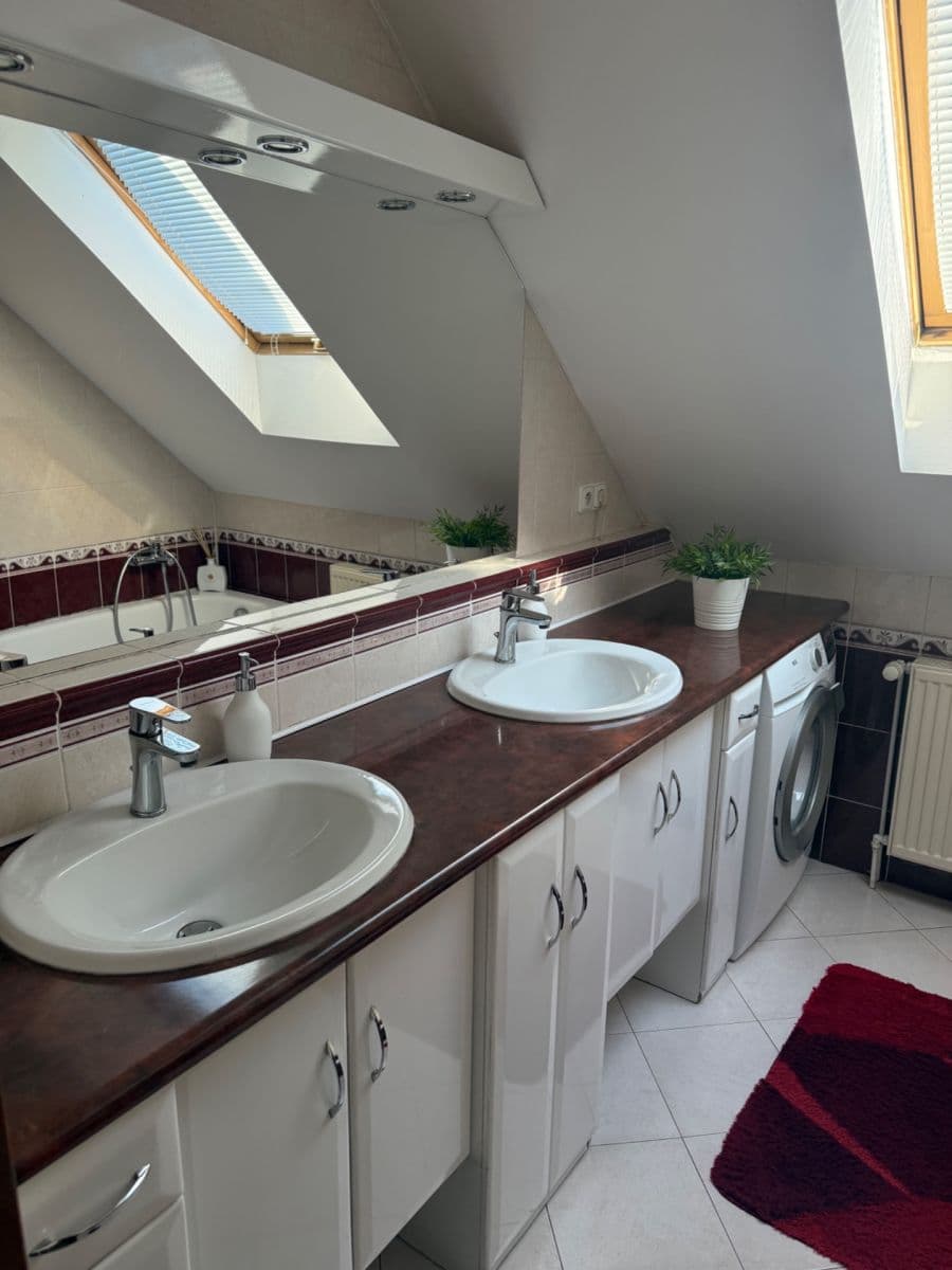 3 bedroom with open-plan kitchen flat for sale, 145 m², Kostelecká, Mratín, Středočeský Region 3 bedroom with open-plan kitchen flat for sale, 145 m², Kostelecká, Mratín, Středočeský Region