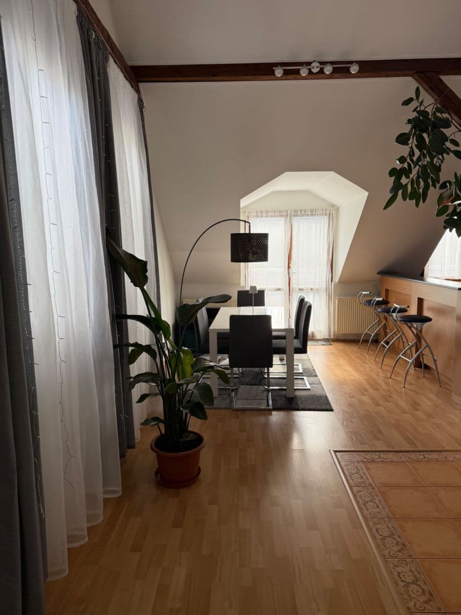 3 bedroom with open-plan kitchen flat for sale, 145 m², Kostelecká, Mratín, Středočeský Region 3 bedroom with open-plan kitchen flat for sale, 145 m², Kostelecká, Mratín, Středočeský Region