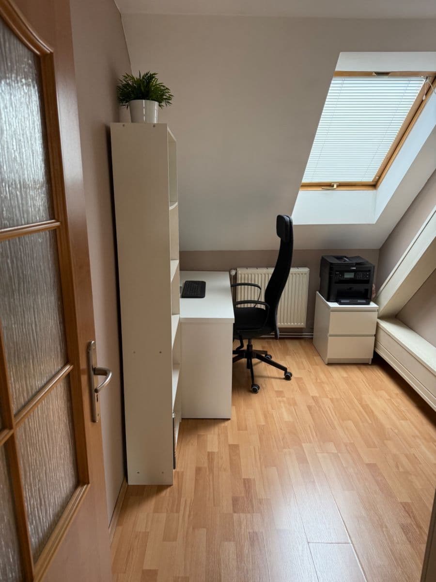 3 bedroom with open-plan kitchen flat for sale, 145 m², Kostelecká, Mratín, Středočeský Region 3 bedroom with open-plan kitchen flat for sale, 145 m², Kostelecká, Mratín, Středočeský Region