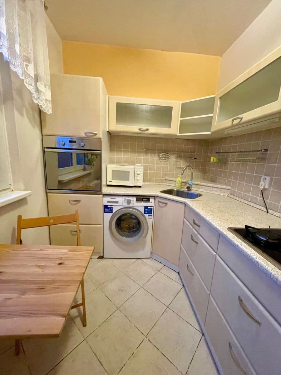 2 bedroom flat to rent, 55 m², Ovčárská, Prague, Prague 2 bedroom flat to rent, 55 m², Ovčárská, Prague, Prague