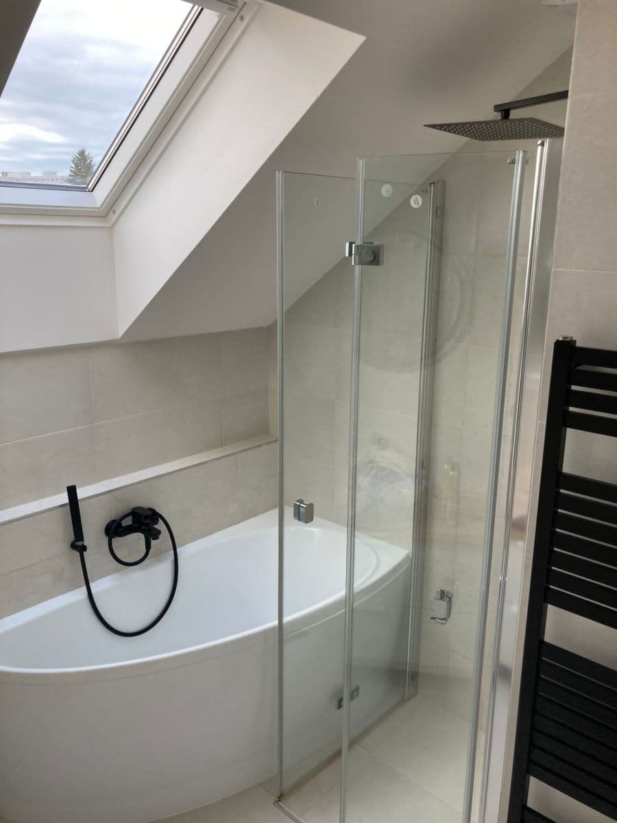 2 bedroom with open-plan kitchen flat to rent, 62 m², Hekova, Prague, Prague 2 bedroom with open-plan kitchen flat to rent, 62 m², Hekova, Prague, Prague