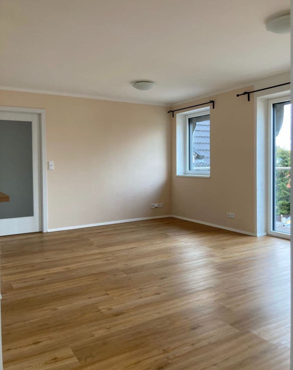 2 bedroom with open-plan kitchen flat to rent, 62 m², Hekova, Prague, Prague 2 bedroom with open-plan kitchen flat to rent, 62 m², Hekova, Prague, Prague