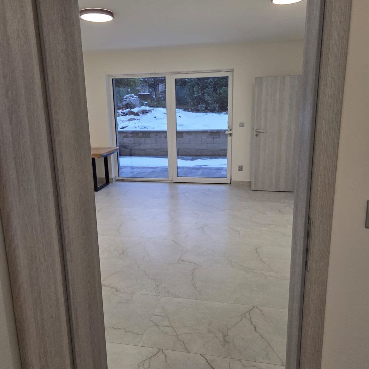 3 bedroom flat to rent, 86 m², Podohradská, Prague, Prague 3 bedroom flat to rent, 86 m², Podohradská, Prague, Prague