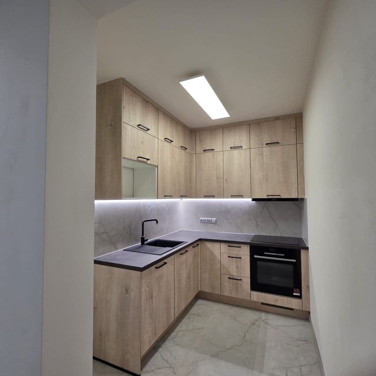 3 bedroom flat to rent, 86 m², Podohradská, Prague, Prague 3 bedroom flat to rent, 86 m², Podohradská, Prague, Prague