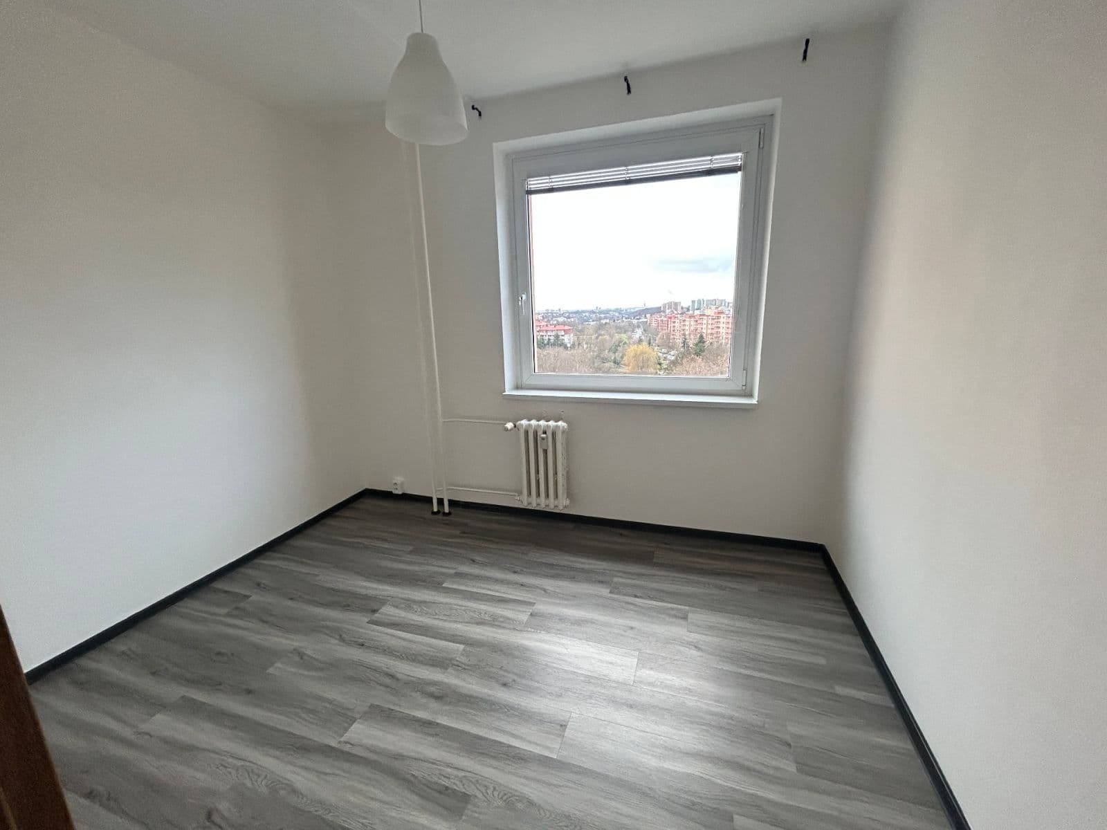 4 bedroom flat to rent, 84 m², Prague, Prague 4 bedroom flat to rent, 84 m², Prague, Prague