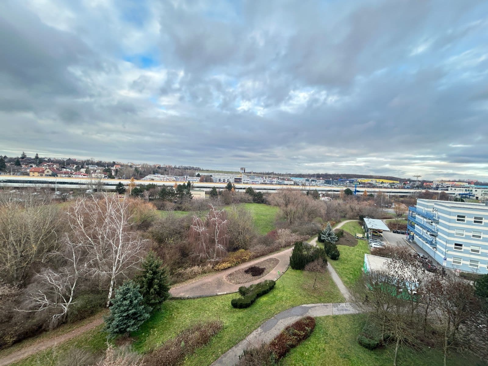 4 bedroom flat to rent, 84 m², Prague, Prague 4 bedroom flat to rent, 84 m², Prague, Prague