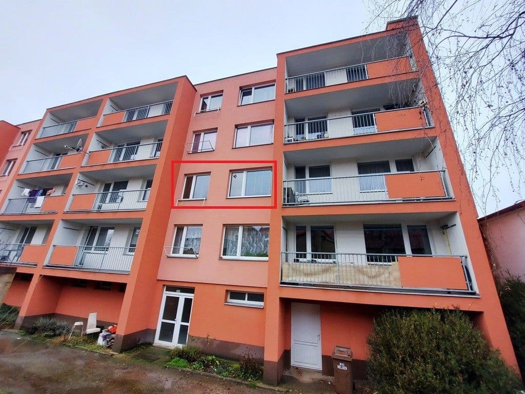 1 bedroom with open-plan kitchen flat to rent, 42 m², Sídliště pionýrů, Úštěk, Ústecký Region 1 bedroom with open-plan kitchen flat to rent, 42 m², Sídliště pionýrů, Úštěk, Ústecký Region