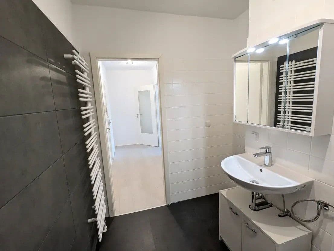 1 bedroom with open-plan kitchen flat to rent, 62 m², Woogstraße 36, Neuhofen, Rhineland-Palatinate 1 bedroom with open-plan kitchen flat to rent, 62 m², Woogstraße 36, Neuhofen, Rhineland-Palatinate