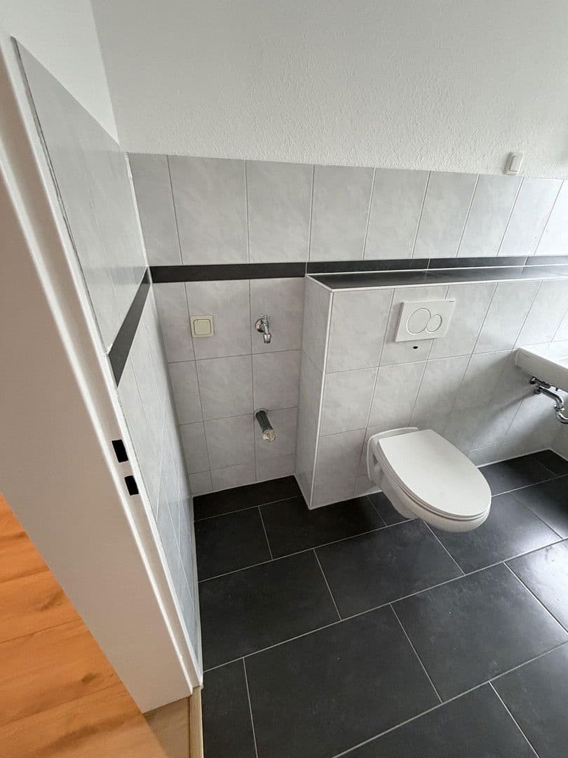 3 bedroom flat to rent, 82 m², Komturring 8, Hürth, North Rhine-Westphalia 3 bedroom flat to rent, 82 m², Komturring 8, Hürth, North Rhine-Westphalia