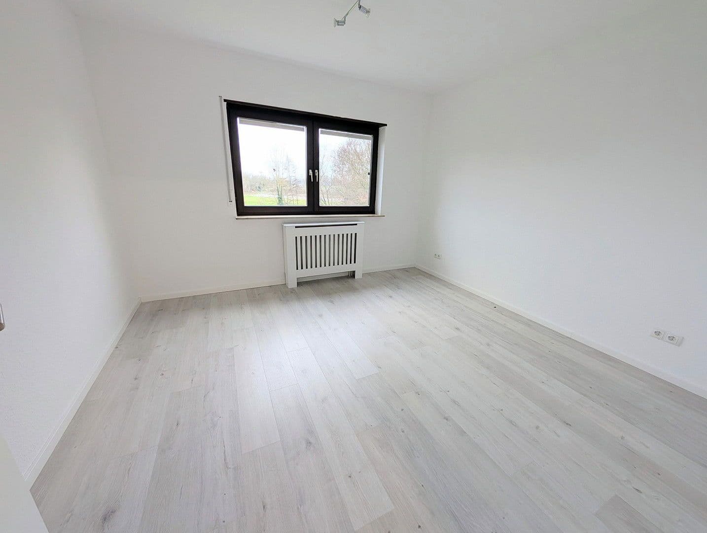 3 bedroom flat to rent, 70 m², Woogstraße 36, Neuhofen, Rhineland-Palatinate 3 bedroom flat to rent, 70 m², Woogstraße 36, Neuhofen, Rhineland-Palatinate