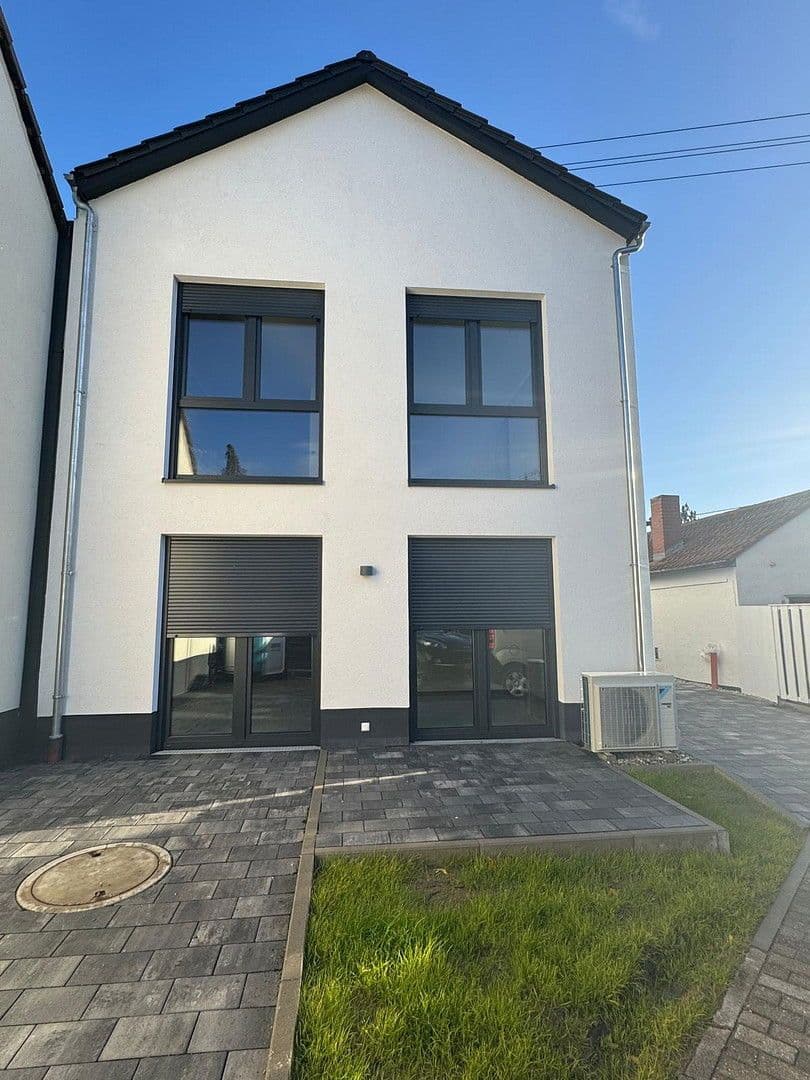 house for sale, 89 m², Ludwigshafen am Rhein, Rhineland-Palatinate house for sale, 89 m², Ludwigshafen am Rhein, Rhineland-Palatinate