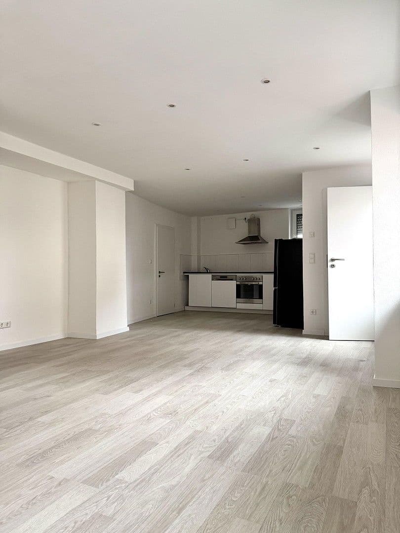 Studio flat to rent, 68 m², Vaihinger Landstraße 2, Stuttgart, Baden-Württemberg Studio flat to rent, 68 m², Vaihinger Landstraße 2, Stuttgart, Baden-Württemberg