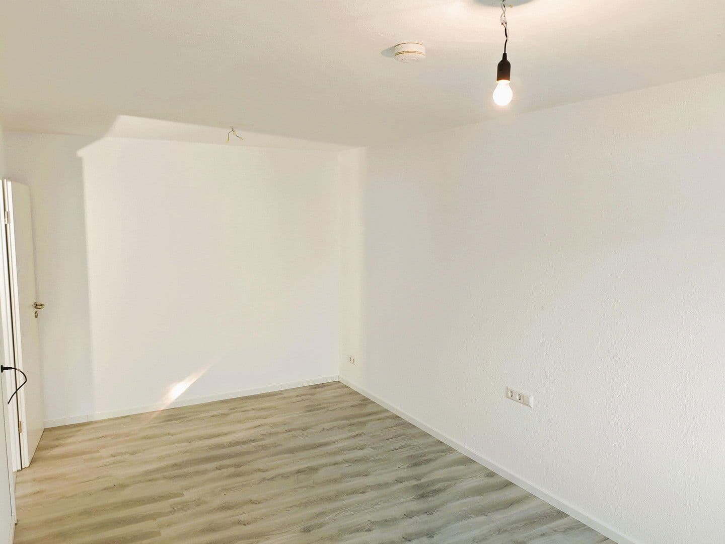 4 bedroom flat to rent, 100 m², Leonardo-Da-Vinci-Platz 1, Böblingen, Baden-Württemberg 4 bedroom flat to rent, 100 m², Leonardo-Da-Vinci-Platz 1, Böblingen, Baden-Württemberg