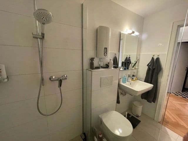 1 bedroom with open-plan kitchen flat to rent, 68 m², Düsseldorf, North Rhine-Westphalia 1 bedroom with open-plan kitchen flat to rent, 68 m², Düsseldorf, North Rhine-Westphalia