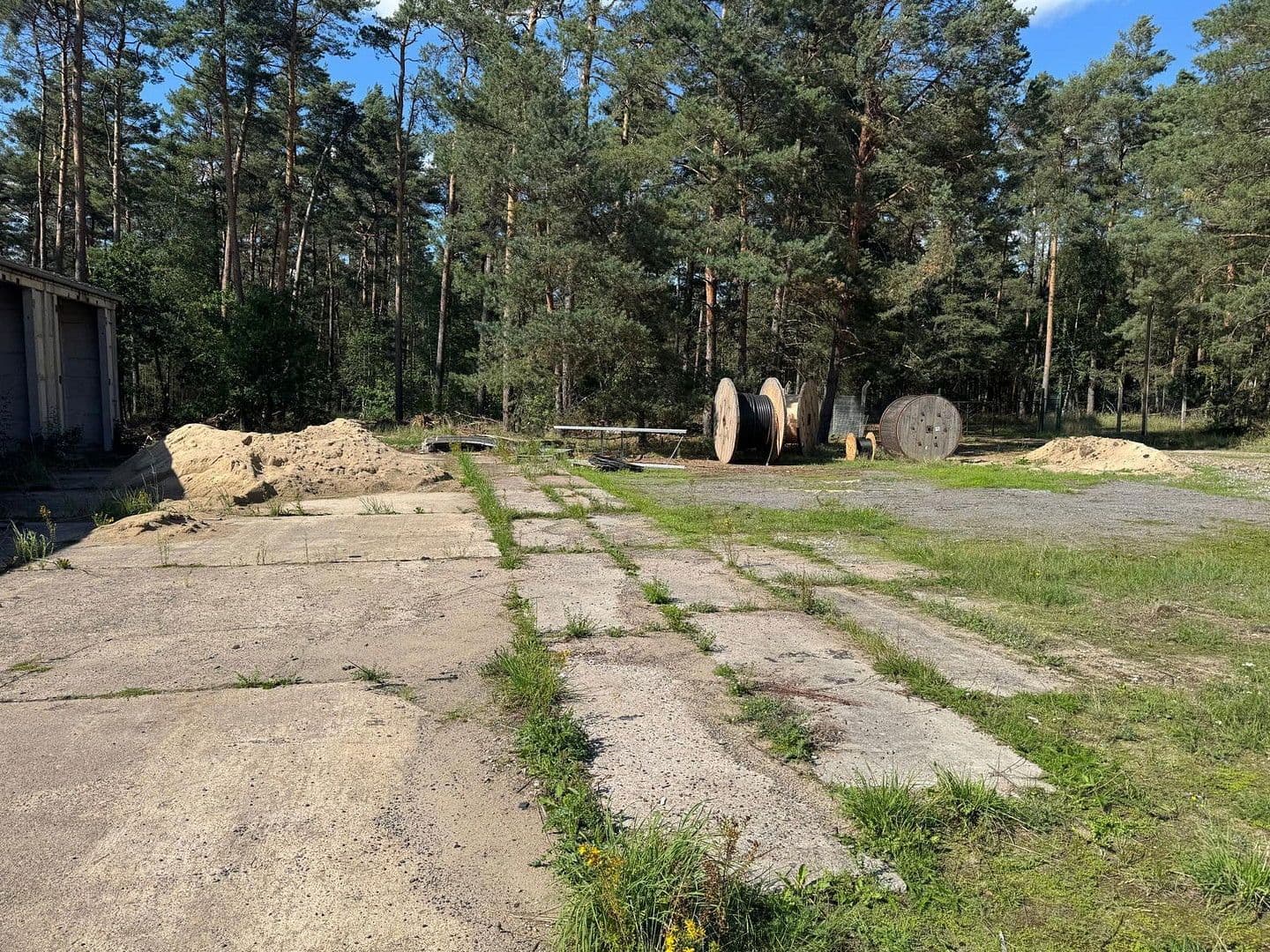 garage to rent, 100 m², Bad Belzig, Brandenburg garage to rent, 100 m², Bad Belzig, Brandenburg