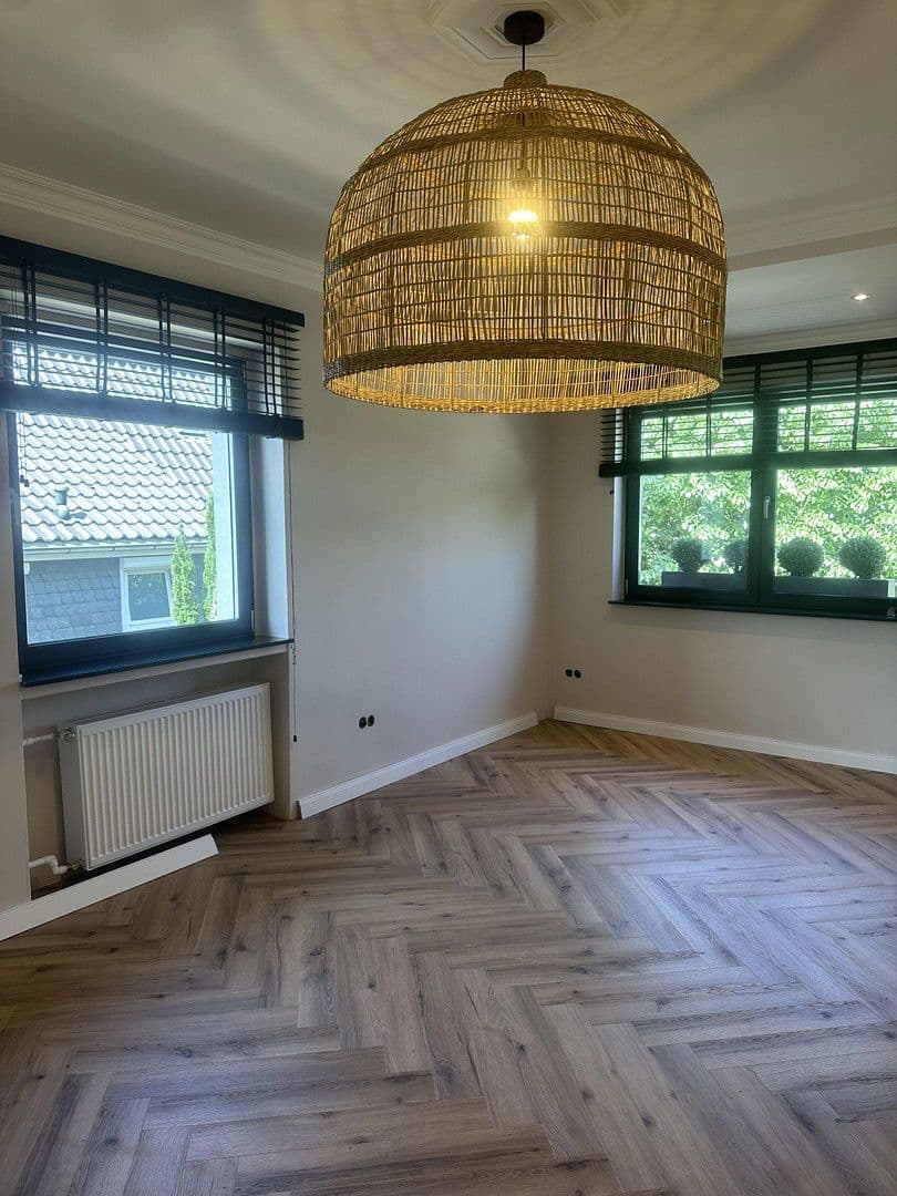 3 bedroom flat to rent, 85 m², Bergische-Landstr.262, Düsseldorf, North Rhine-Westphalia 3 bedroom flat to rent, 85 m², Bergische-Landstr.262, Düsseldorf, North Rhine-Westphalia