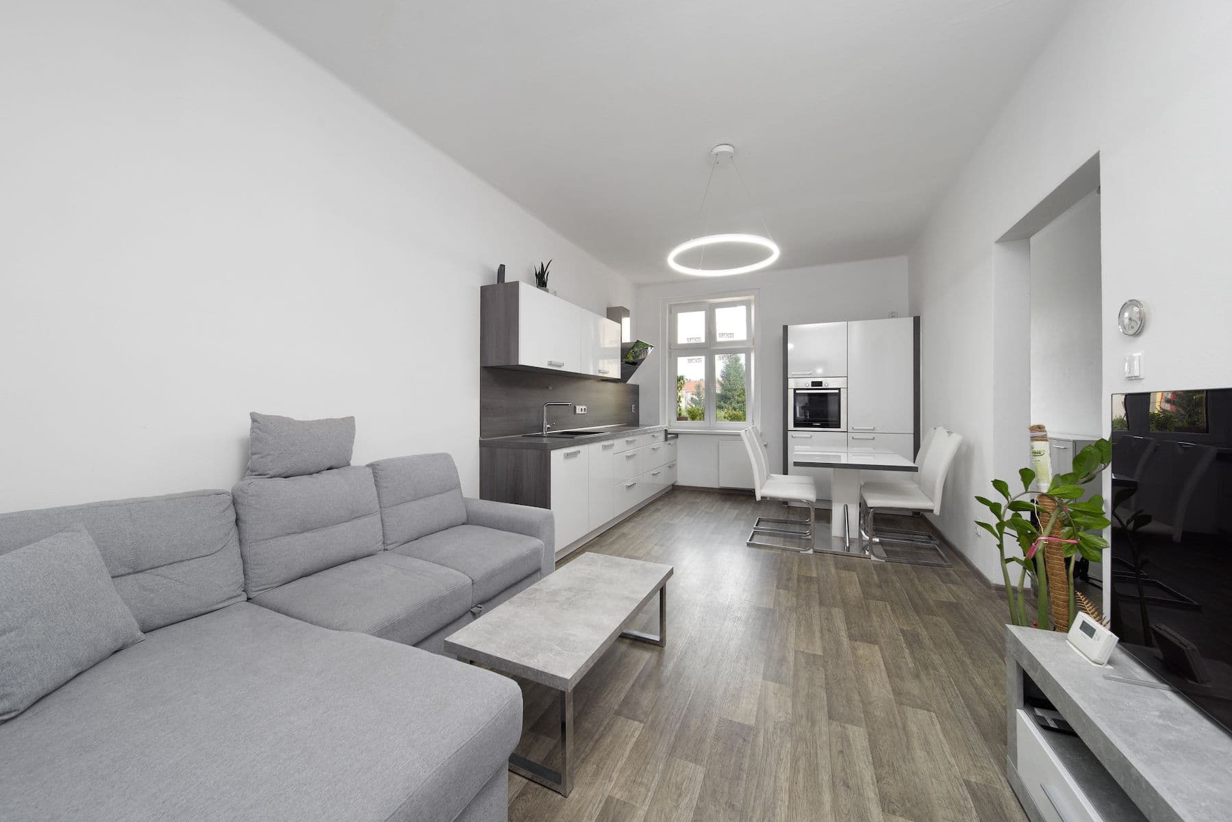 2 bedroom with open-plan kitchen flat for sale, 74 m², Alešova, Plzeň, Plzeňský Region 2 bedroom with open-plan kitchen flat for sale, 74 m², Alešova, Plzeň, Plzeňský Region