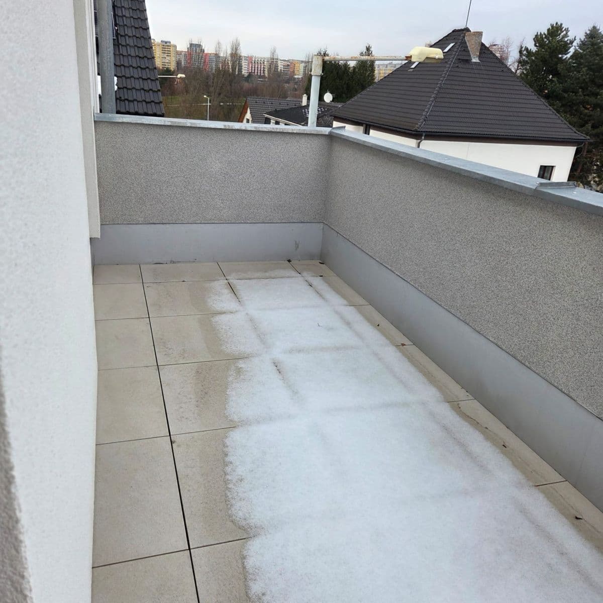 4 bedroom with open-plan kitchen flat to rent, 141 m², Podohradská, Prague, Prague 4 bedroom with open-plan kitchen flat to rent, 141 m², Podohradská, Prague, Prague