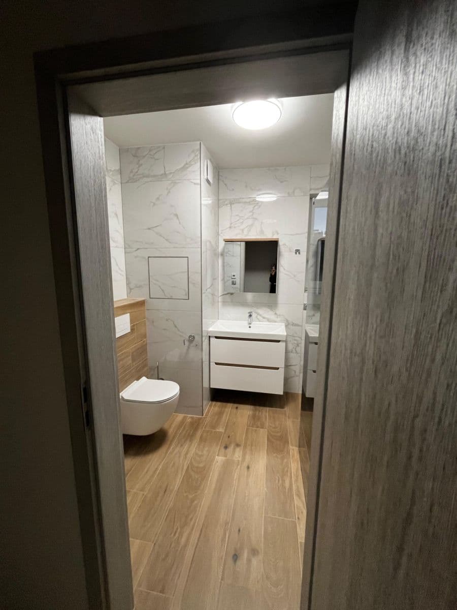 4 bedroom with open-plan kitchen flat to rent, 141 m², Podohradská, Prague, Prague 4 bedroom with open-plan kitchen flat to rent, 141 m², Podohradská, Prague, Prague