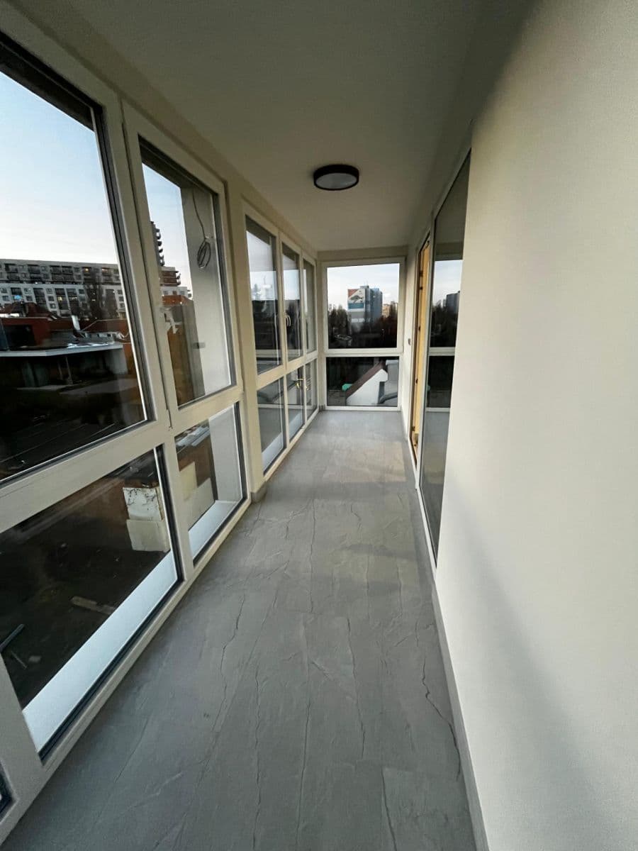 4 bedroom with open-plan kitchen flat to rent, 141 m², Podohradská, Prague, Prague 4 bedroom with open-plan kitchen flat to rent, 141 m², Podohradská, Prague, Prague