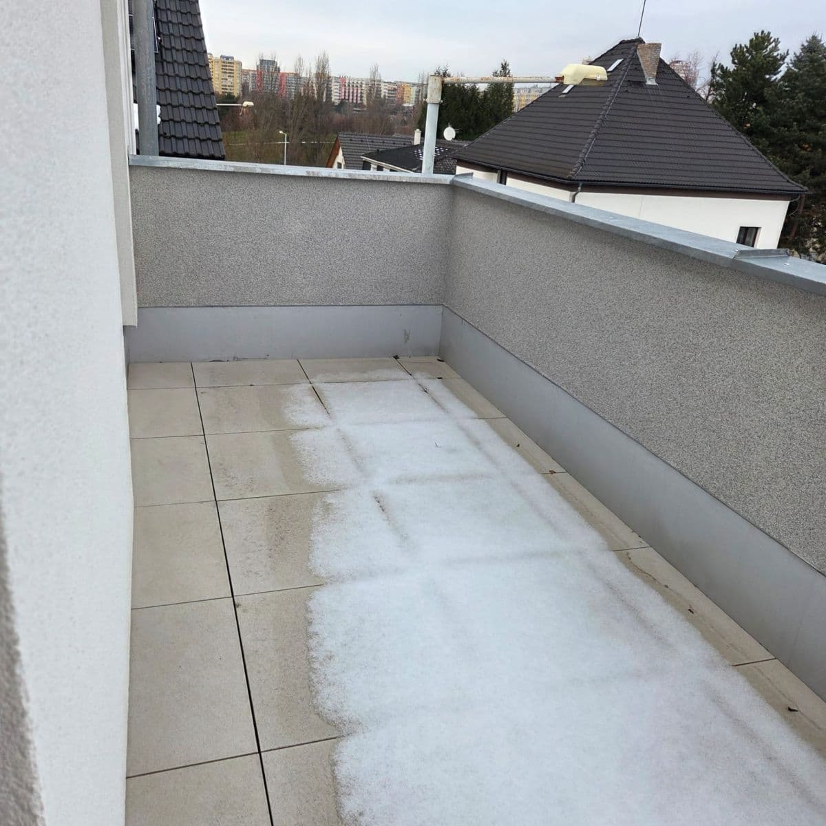 4 bedroom with open-plan kitchen flat to rent, 141 m², Podohradská, Prague, Prague 4 bedroom with open-plan kitchen flat to rent, 141 m², Podohradská, Prague, Prague