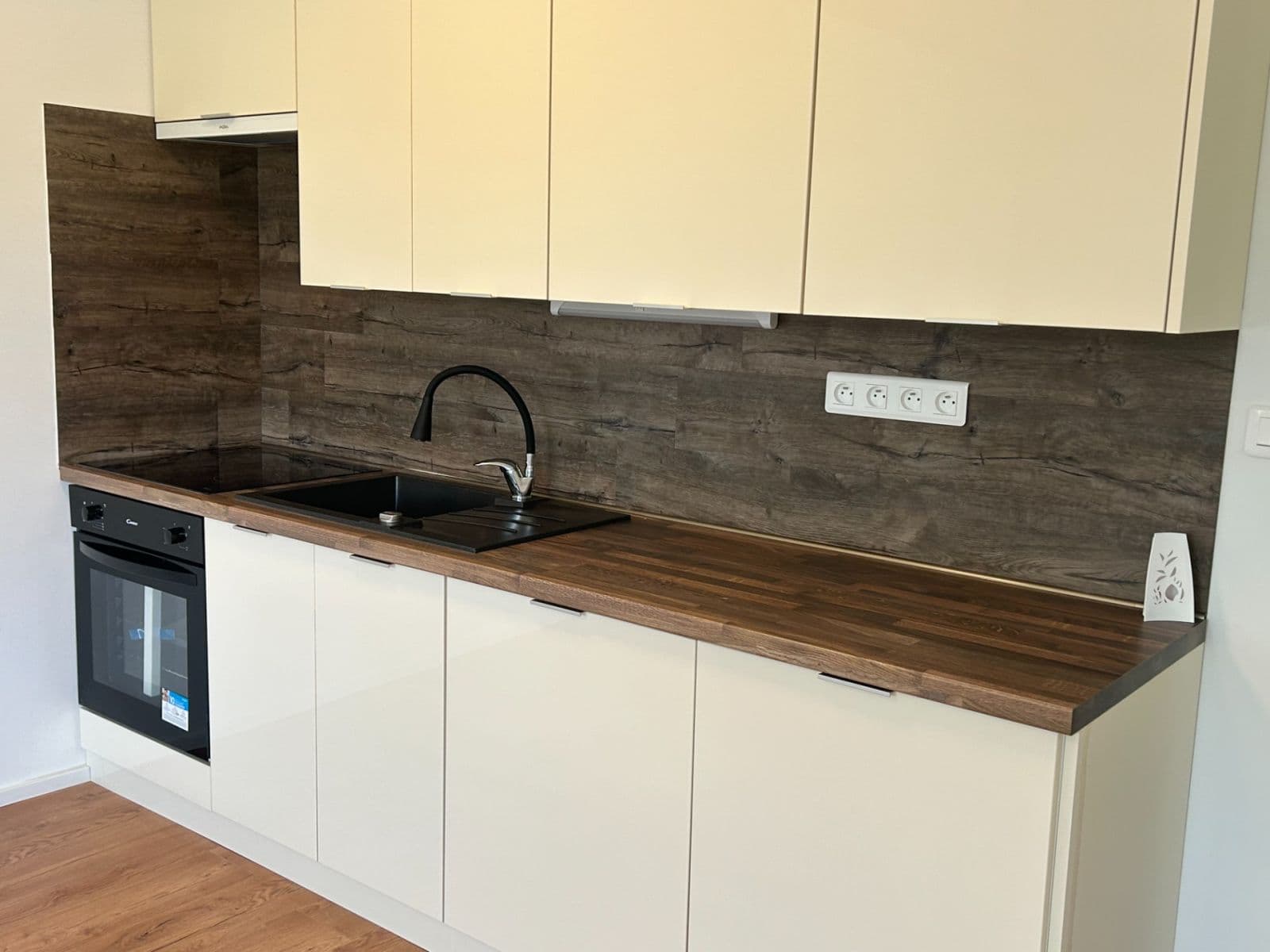 1 bedroom with open-plan kitchen flat to rent, 57 m², V Pískovně, Prague, Prague 1 bedroom with open-plan kitchen flat to rent, 57 m², V Pískovně, Prague, Prague