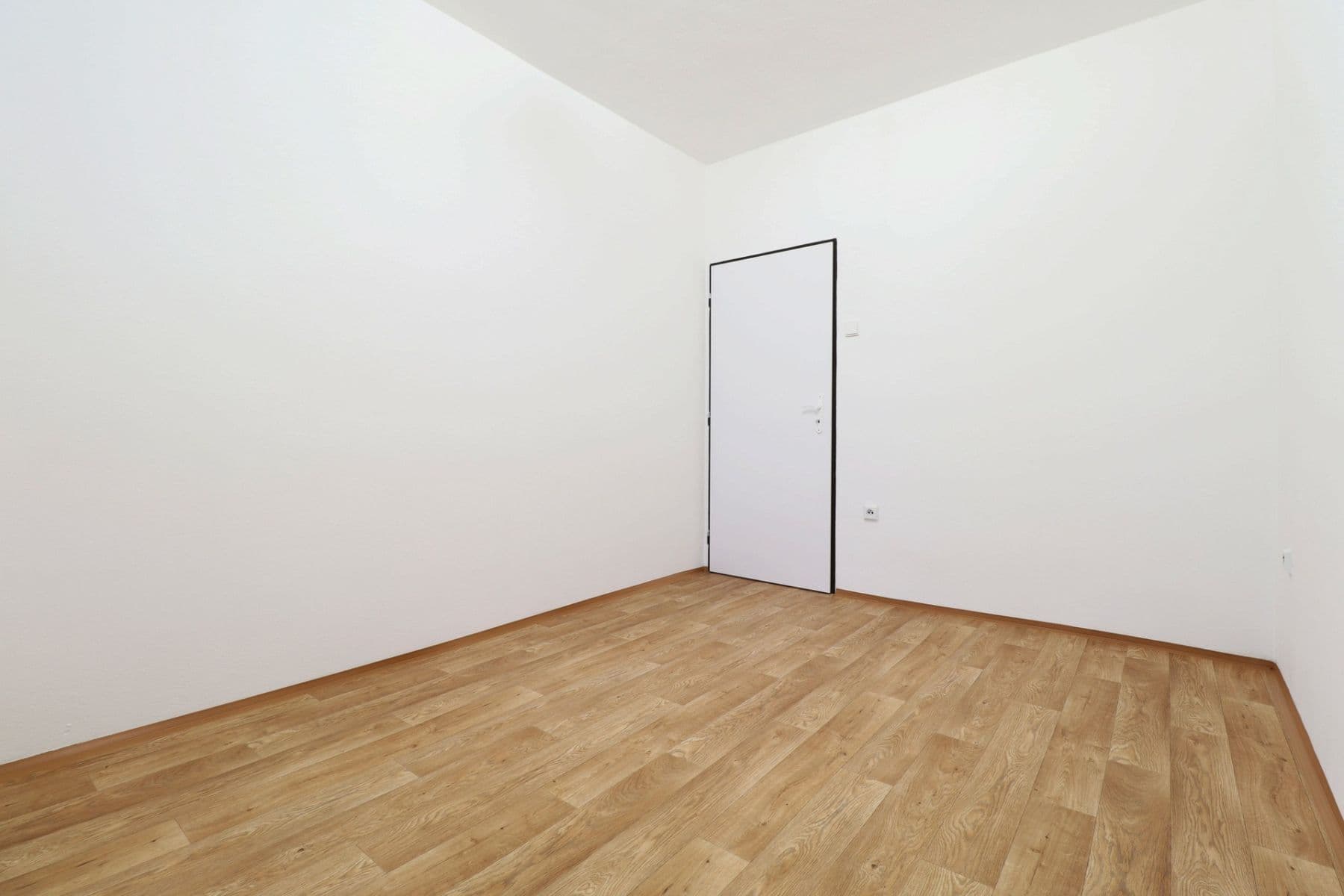 2 bedroom flat to rent, 49 m², Pod Krocínkou, Prague, Prague 2 bedroom flat to rent, 49 m², Pod Krocínkou, Prague, Prague