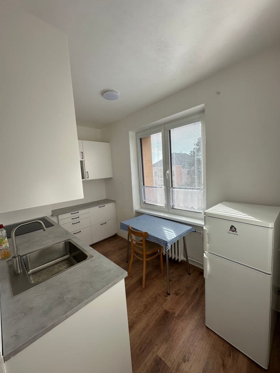 2 bedroom flat to rent, 53 m², Brodská, Žďár nad Sázavou, Vysočina Region 2 bedroom flat to rent, 53 m², Brodská, Žďár nad Sázavou, Vysočina Region