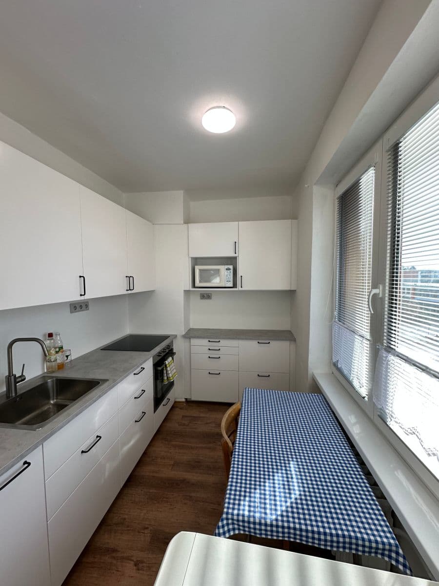 2 bedroom flat to rent, 53 m², Brodská, Žďár nad Sázavou, Vysočina Region 2 bedroom flat to rent, 53 m², Brodská, Žďár nad Sázavou, Vysočina Region