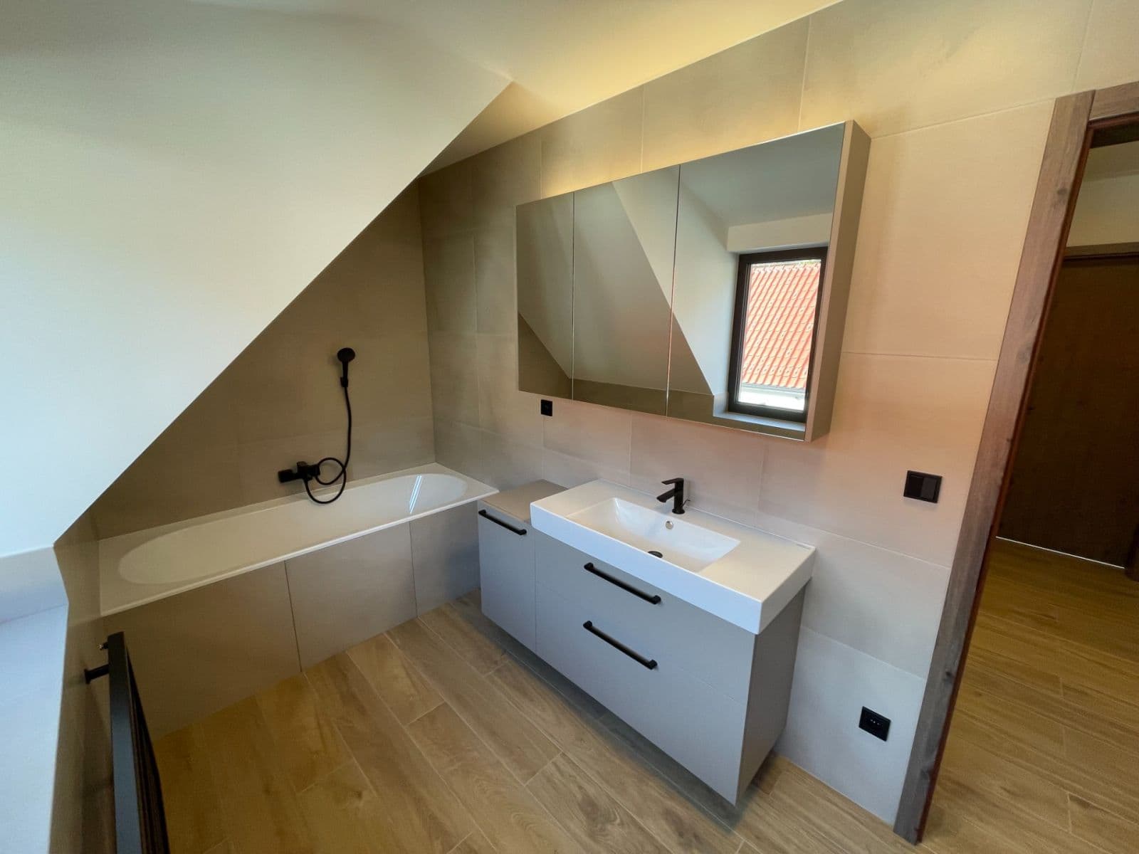 house for sale, 116 m², V Lukách, Beroun, Středočeský Region house for sale, 116 m², V Lukách, Beroun, Středočeský Region