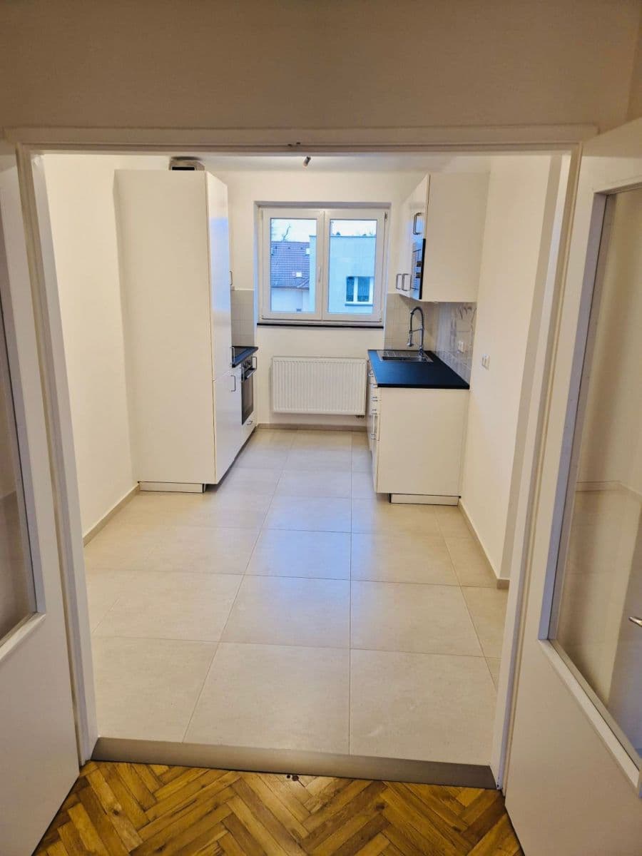 2 bedroom flat to rent, 56 m², Klostermannova, Prague, Prague 2 bedroom flat to rent, 56 m², Klostermannova, Prague, Prague