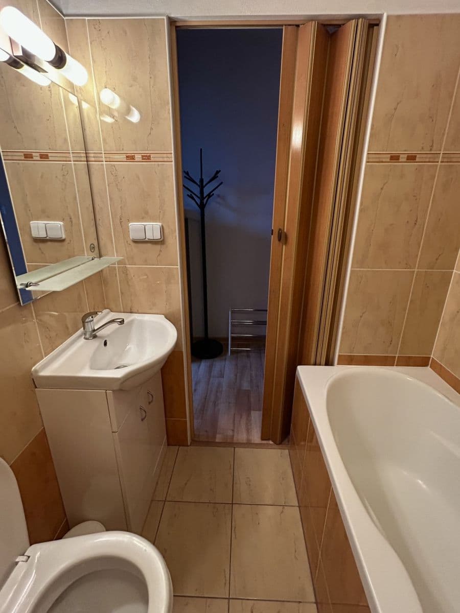 1 bedroom flat to rent, 32 m², Štouračova, Brno, Jihomoravský Region 1 bedroom flat to rent, 32 m², Štouračova, Brno, Jihomoravský Region