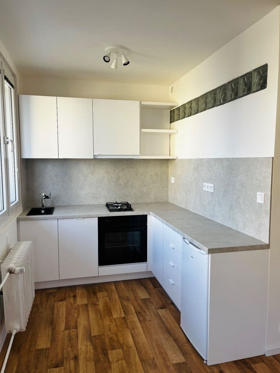 Studio flat to rent, 36 m², Štúrova, Prague, Prague Studio flat to rent, 36 m², Štúrova, Prague, Prague