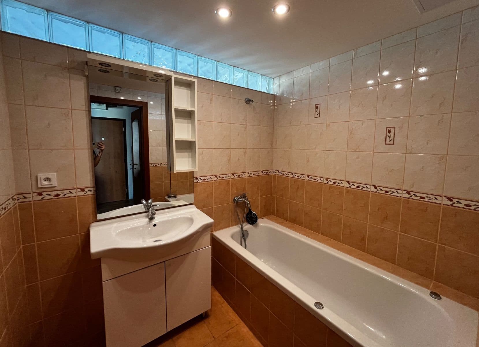 Studio flat to rent, 36 m², Štúrova, Prague, Prague Studio flat to rent, 36 m², Štúrova, Prague, Prague