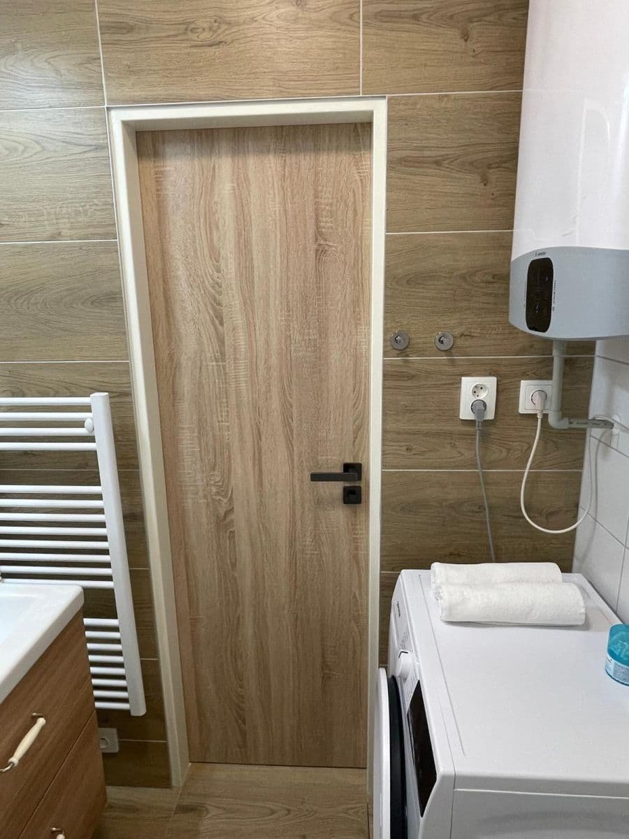 1 bedroom with open-plan kitchen flat to rent, 42 m², Na Fifejdách, Ostrava, Moravskoslezský Region 1 bedroom with open-plan kitchen flat to rent, 42 m², Na Fifejdách, Ostrava, Moravskoslezský Region