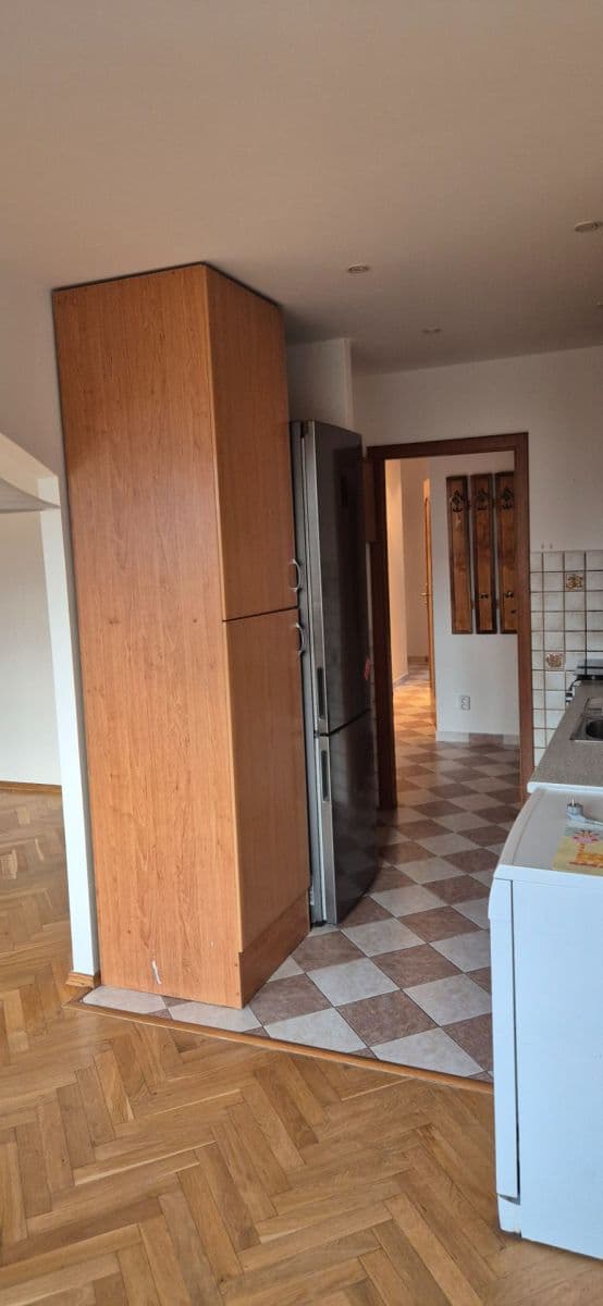 2 bedroom with open-plan kitchen flat to rent, 72 m², Libkovská, Prague, Prague 2 bedroom with open-plan kitchen flat to rent, 72 m², Libkovská, Prague, Prague