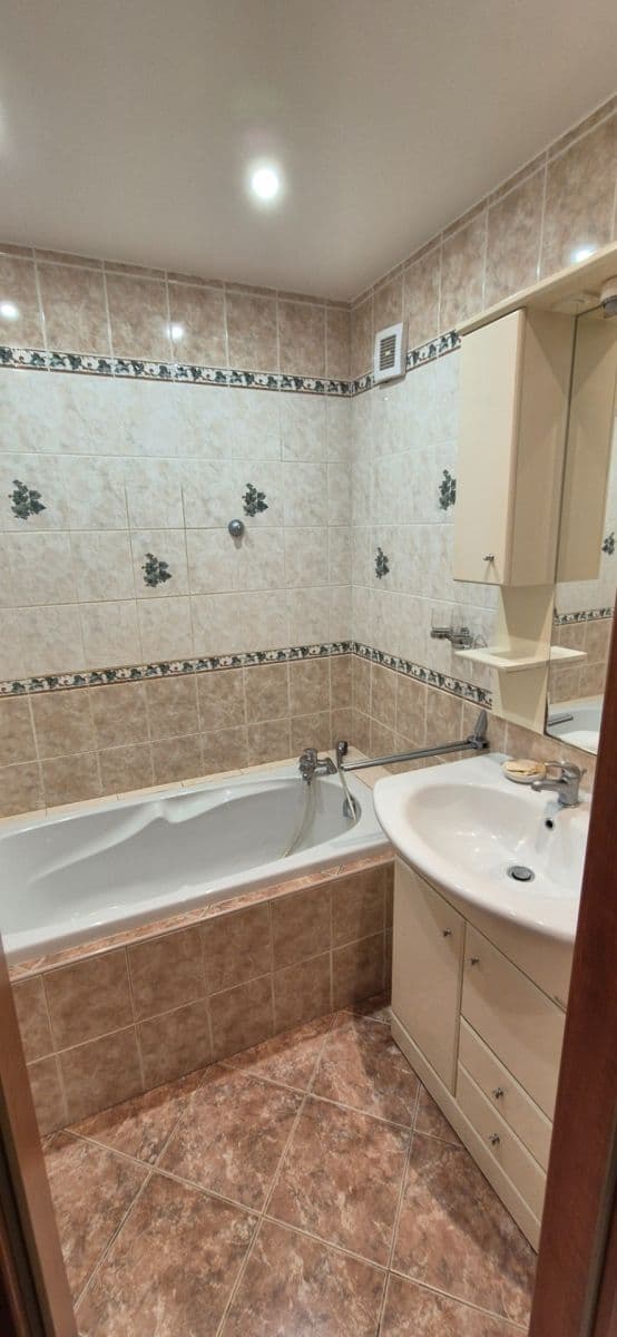 2 bedroom with open-plan kitchen flat to rent, 72 m², Libkovská, Prague, Prague 2 bedroom with open-plan kitchen flat to rent, 72 m², Libkovská, Prague, Prague