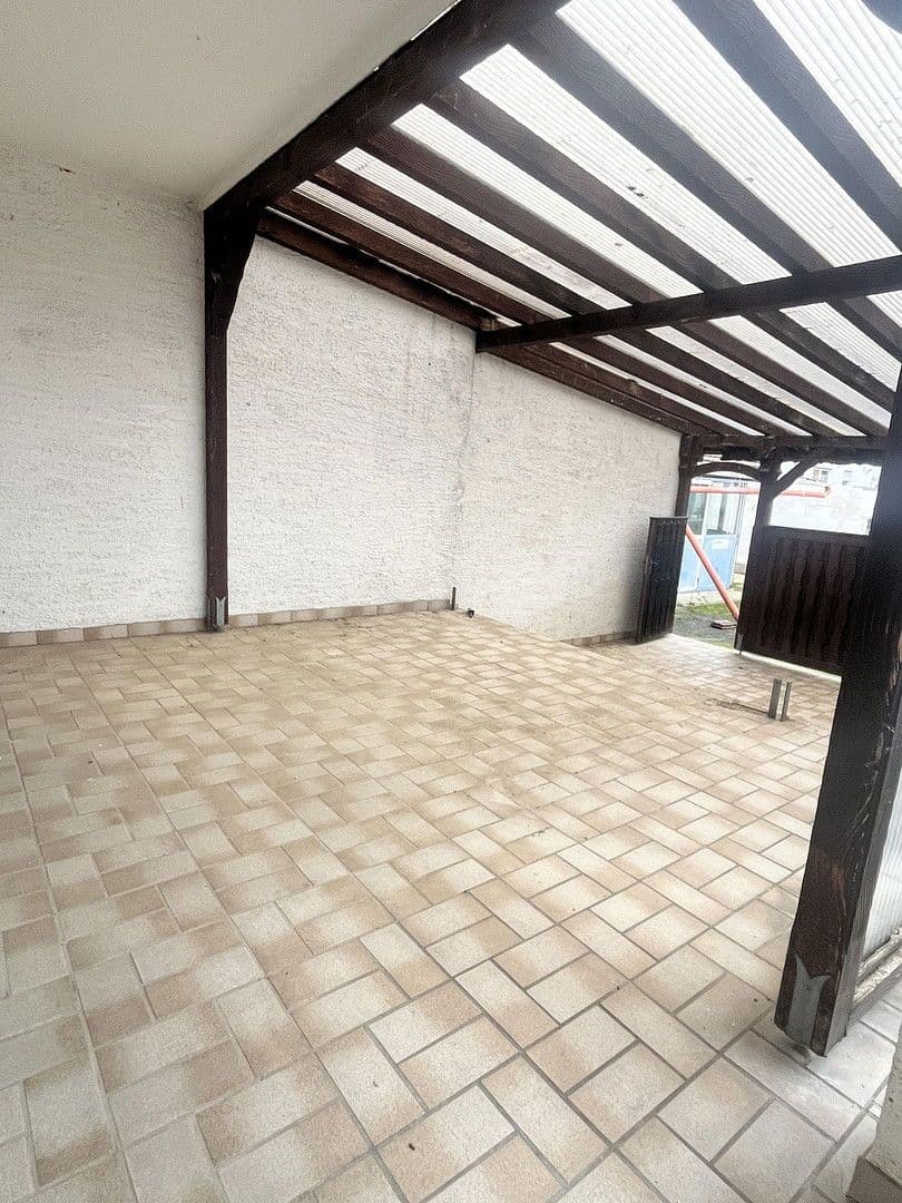 3 bedroom with open-plan kitchen flat to rent, 127 m², Römerberg, Rhineland-Palatinate 3 bedroom with open-plan kitchen flat to rent, 127 m², Römerberg, Rhineland-Palatinate